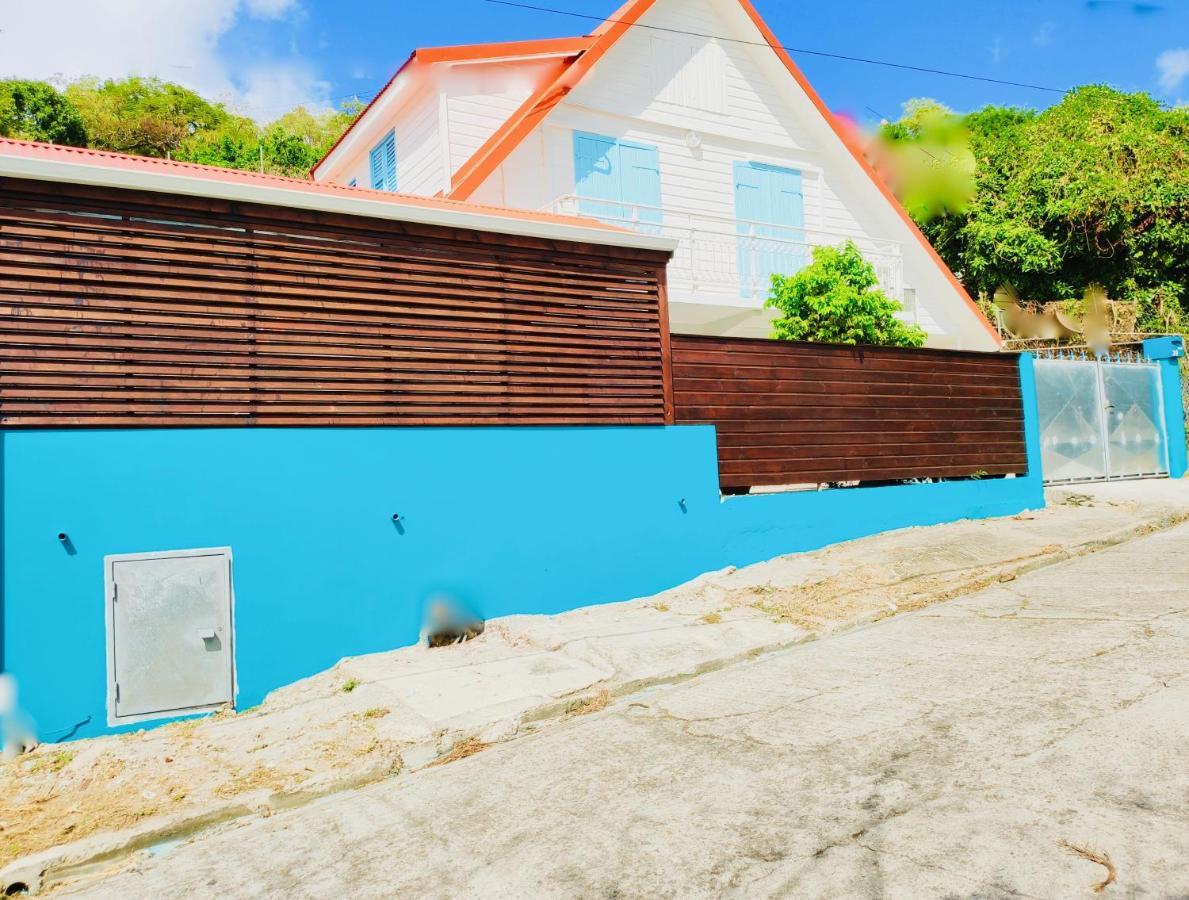 לה קברה Location Maison Bleue Avec Piscine Privative Au Carbet Martinique מראה חיצוני תמונה