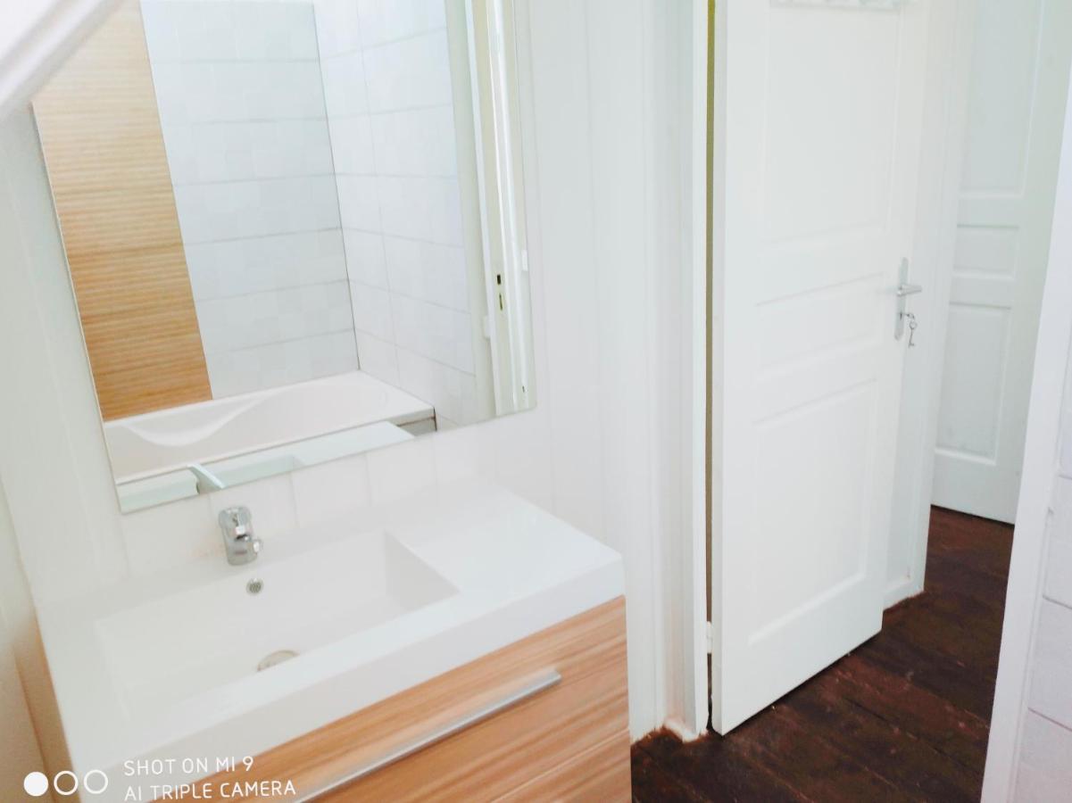 לה קברה Location Maison Bleue Avec Piscine Privative Au Carbet Martinique מראה חיצוני תמונה