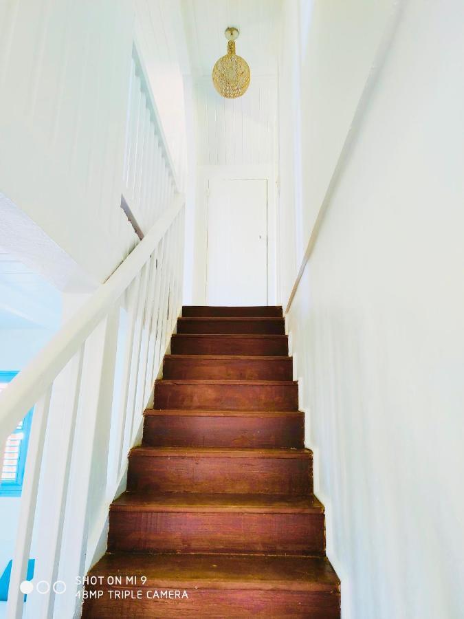 לה קברה Location Maison Bleue Avec Piscine Privative Au Carbet Martinique מראה חיצוני תמונה