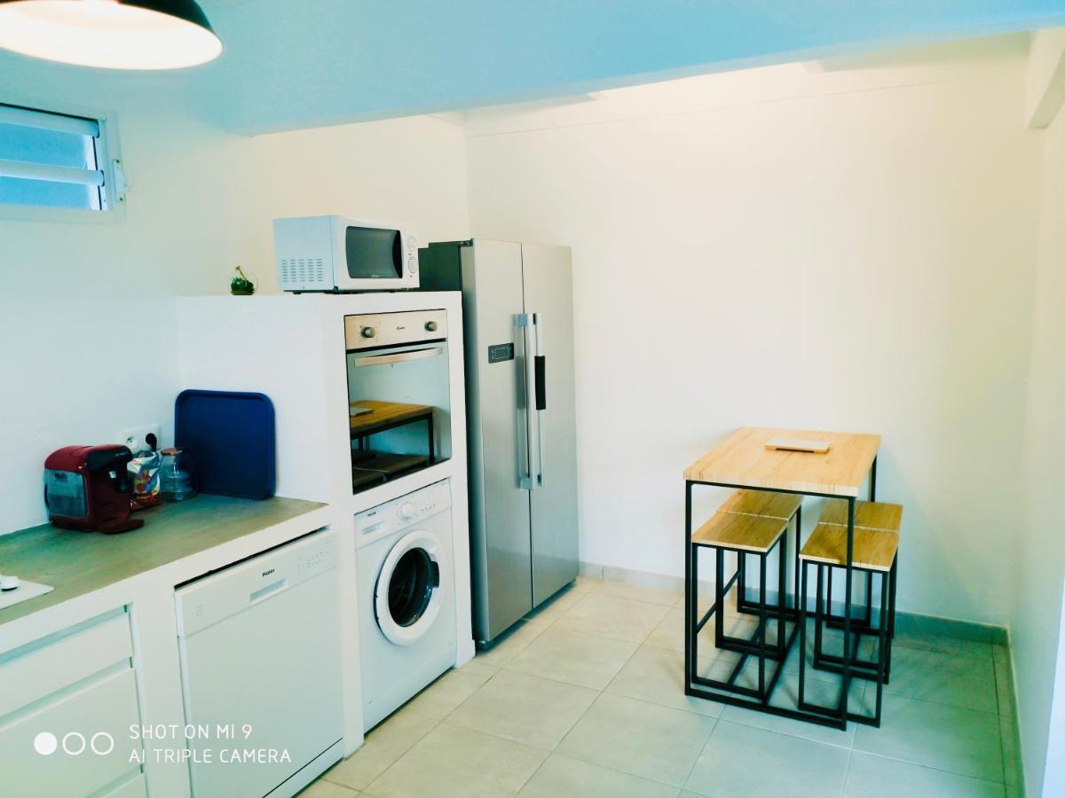 לה קברה Location Maison Bleue Avec Piscine Privative Au Carbet Martinique מראה חיצוני תמונה